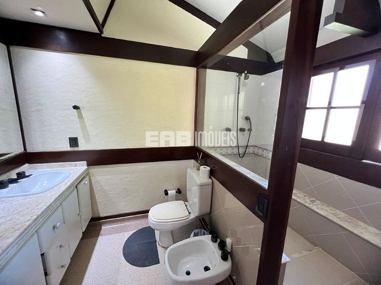 Casa com piscina para locação de temporada em Itamambuca, Ub