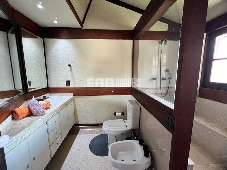 Casa com piscina para locação de temporada em Itamambuca, Ub