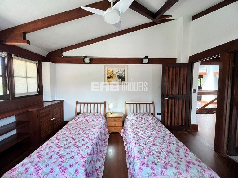 Casa com piscina para locação de temporada em Itamambuca, Ub