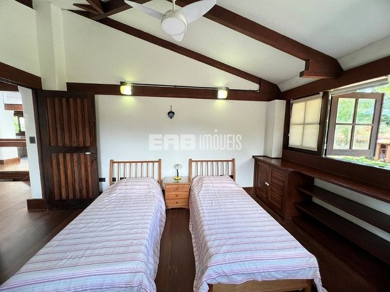 Casa com piscina para locação de temporada em Itamambuca, Ub