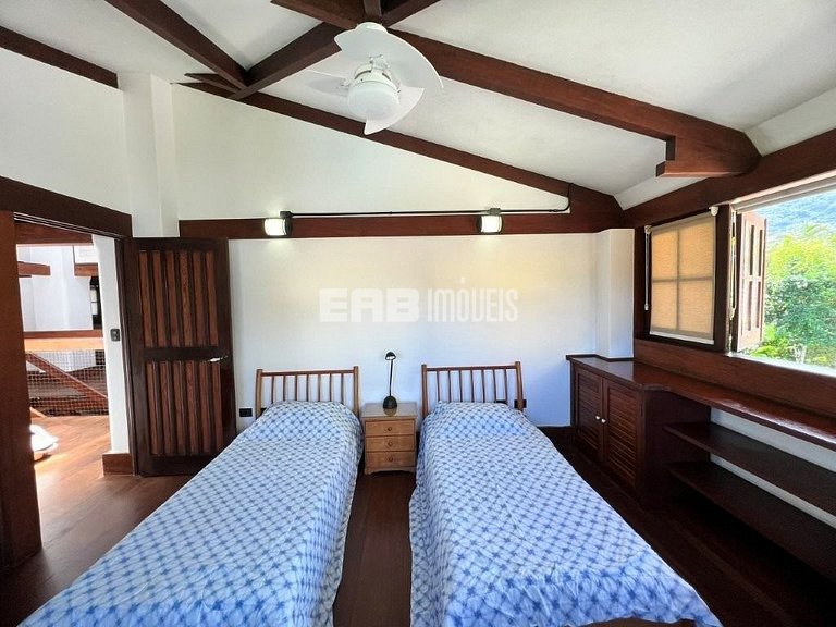 Casa com piscina para locação de temporada em Itamambuca, Ub