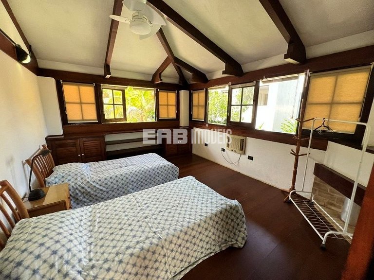 Casa com piscina para locação de temporada em Itamambuca, Ub