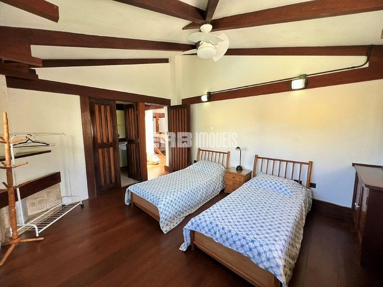 Casa com piscina para locação de temporada em Itamambuca, Ub