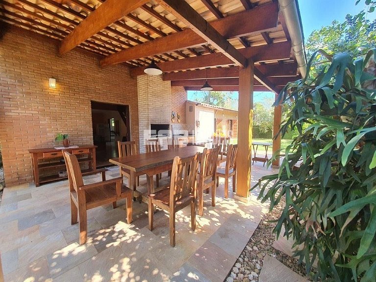 Casa com 4 suítes, a 40m do mar, na praia de Itamambuca, Uba