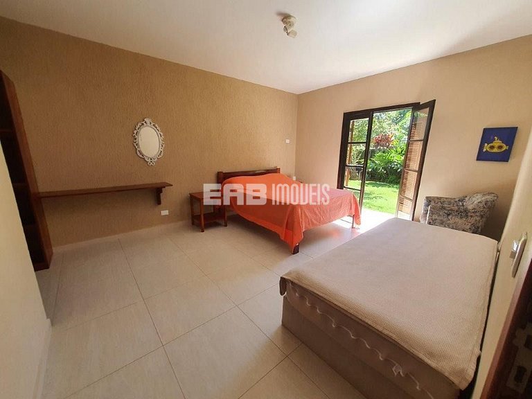 Casa com 4 suítes, a 40m do mar, na praia de Itamambuca, Uba