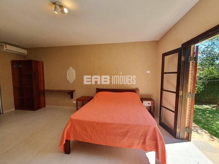 Casa com 4 suítes, a 40m do mar, na praia de Itamambuca, Uba