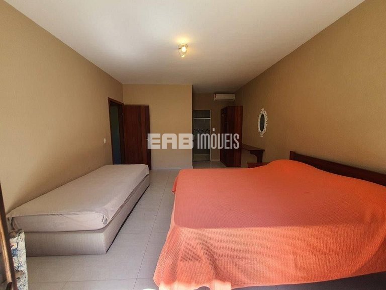 Casa com 4 suítes, a 40m do mar, na praia de Itamambuca, Uba