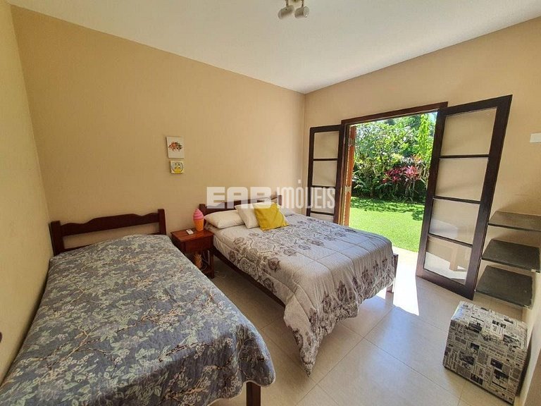 Casa com 4 suítes, a 40m do mar, na praia de Itamambuca, Uba