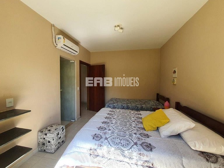 Casa com 4 suítes, a 40m do mar, na praia de Itamambuca, Uba