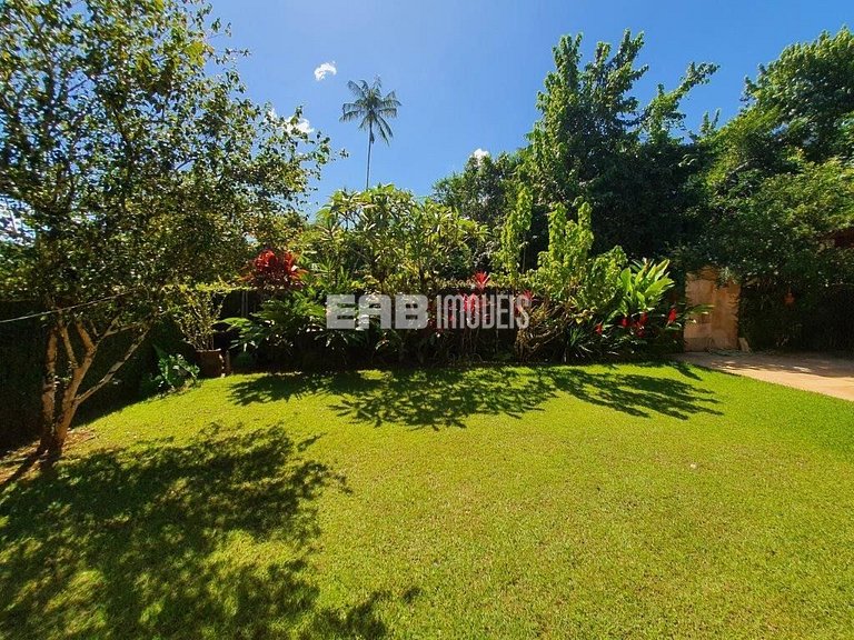 Casa com 4 suítes, a 40m do mar, na praia de Itamambuca, Uba