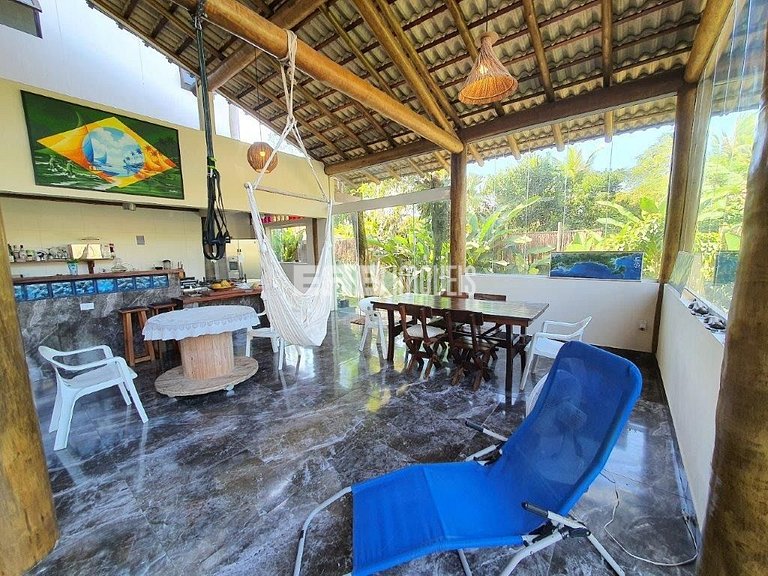 Casa com 3 suites em Itamambuca