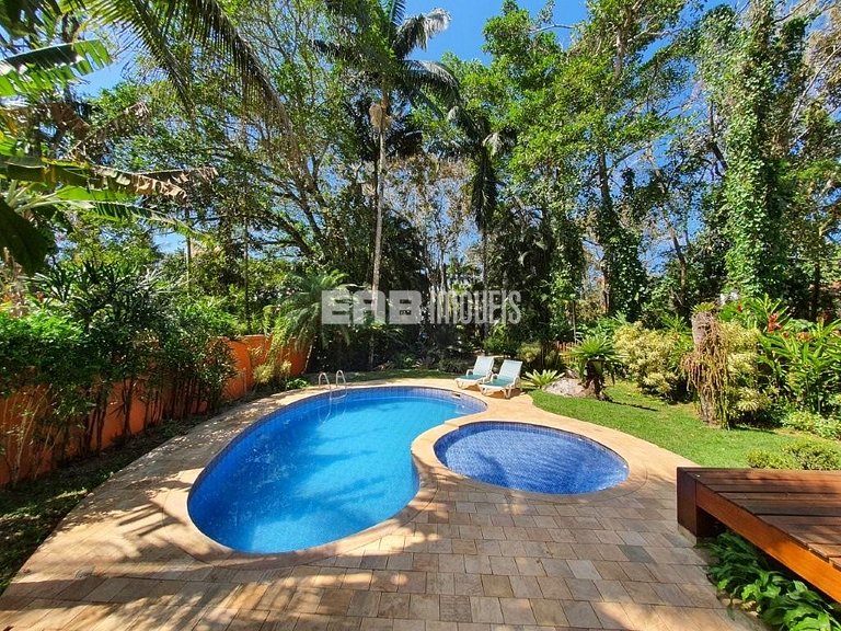 Casa a 20m da praia do Félix, Ubatuba