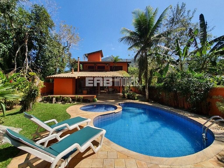 Casa a 20m da praia do Félix, Ubatuba