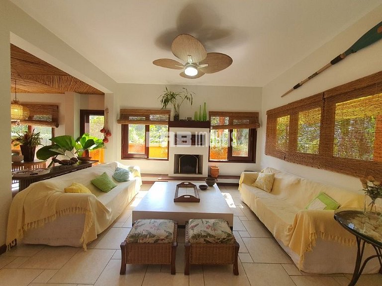 Casa a 20m da praia do Félix, Ubatuba