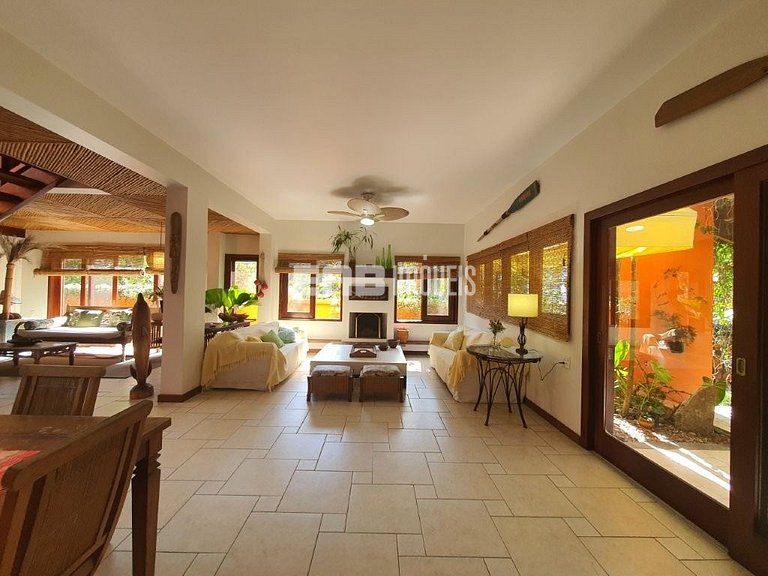 Casa a 20m da praia do Félix, Ubatuba