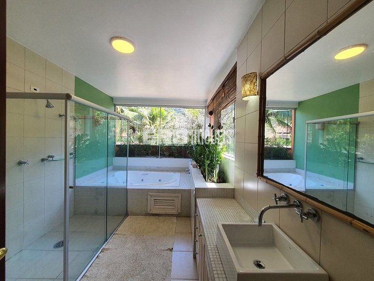 Casa a 20m da praia do Félix, Ubatuba