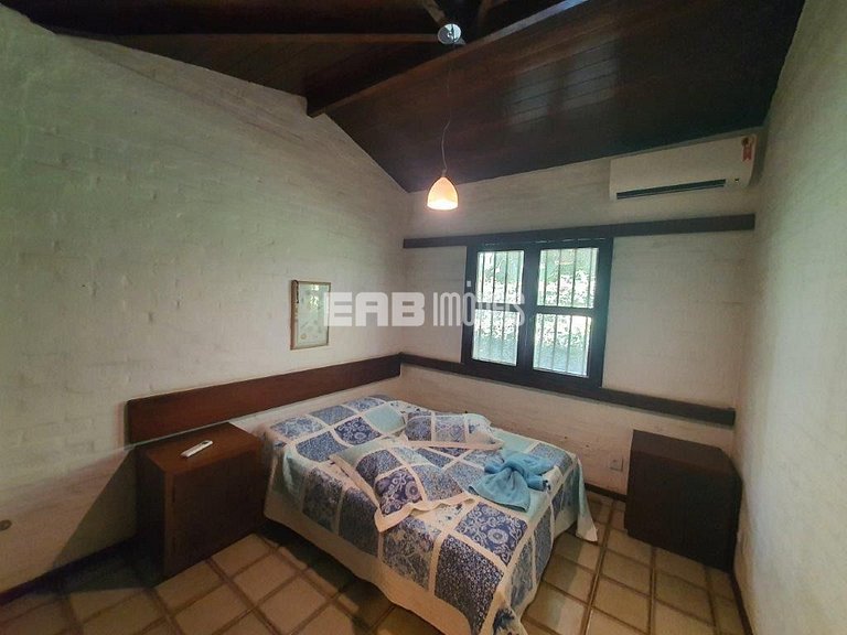 Casa com 6 dormitórios para 14 pessoas em Itamambuca