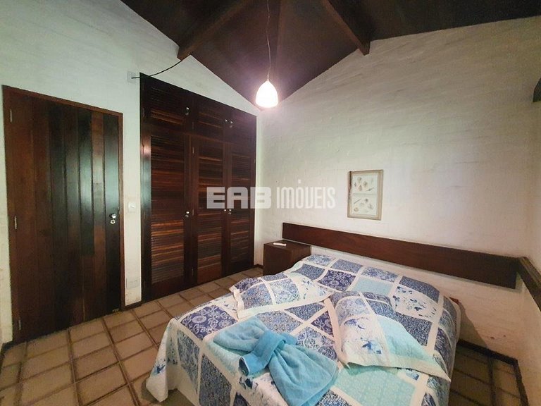 Casa com 6 dormitórios para 14 pessoas em Itamambuca