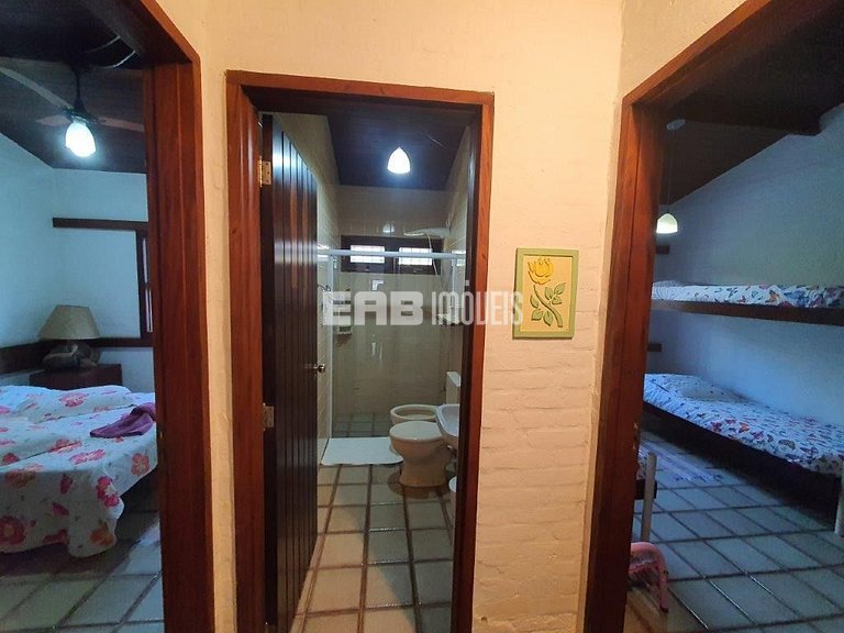 Casa com 6 dormitórios para 14 pessoas em Itamambuca