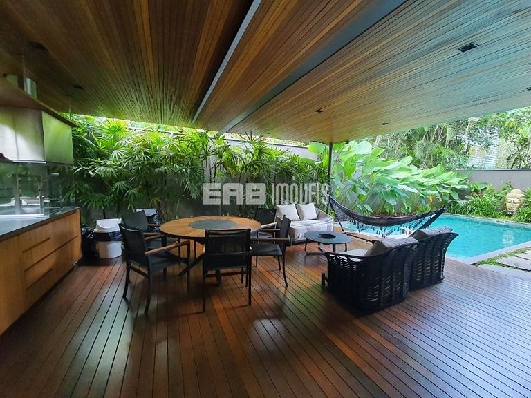 A casa mais luxuosa de Itamambuca