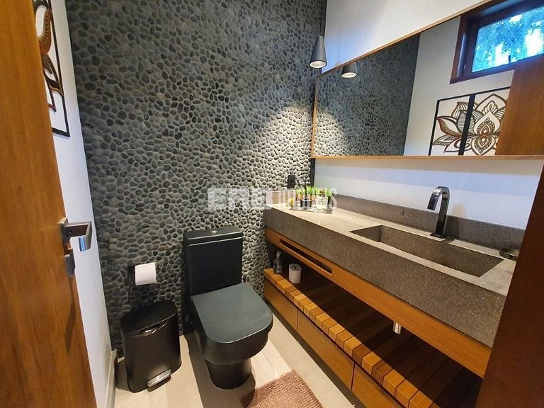 A casa mais luxuosa de Itamambuca