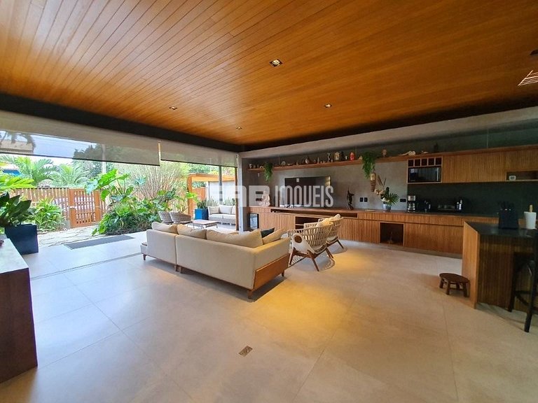 A casa mais luxuosa de Itamambuca