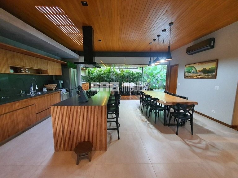 A casa mais luxuosa de Itamambuca