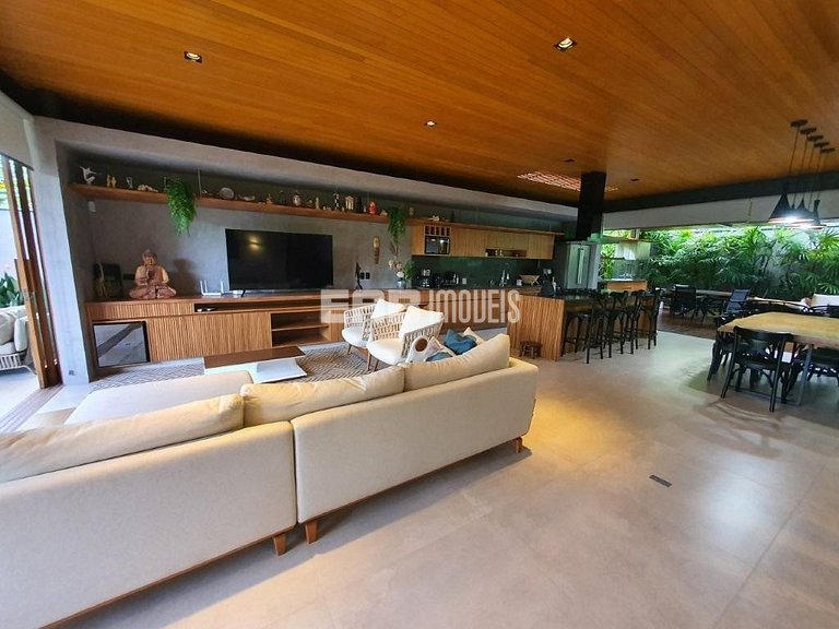 A casa mais luxuosa de Itamambuca