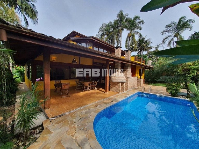 Casa com 3 dormitórios, piscina, churrasqueira e ar em Itama