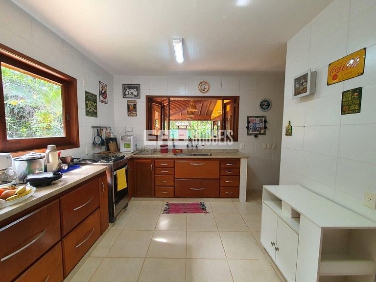 Casa com 3 dormitórios, piscina, churrasqueira e ar em Itama