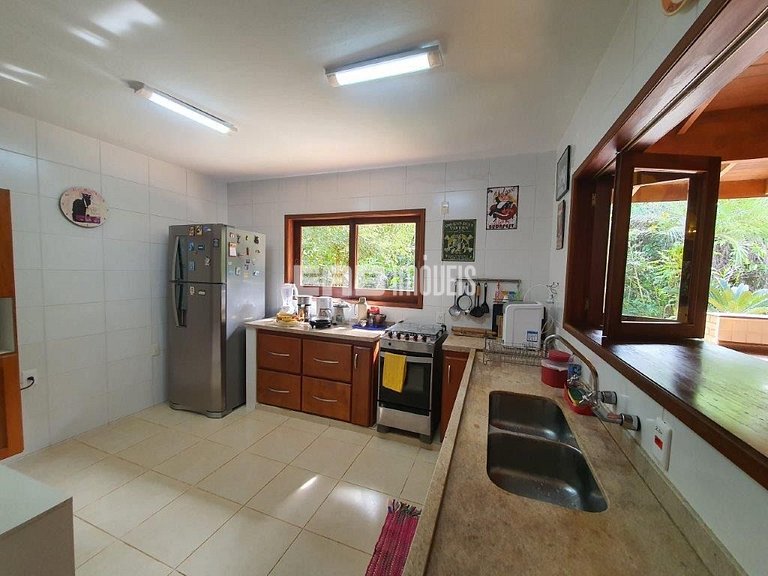 Casa com 3 dormitórios, piscina, churrasqueira e ar em Itama