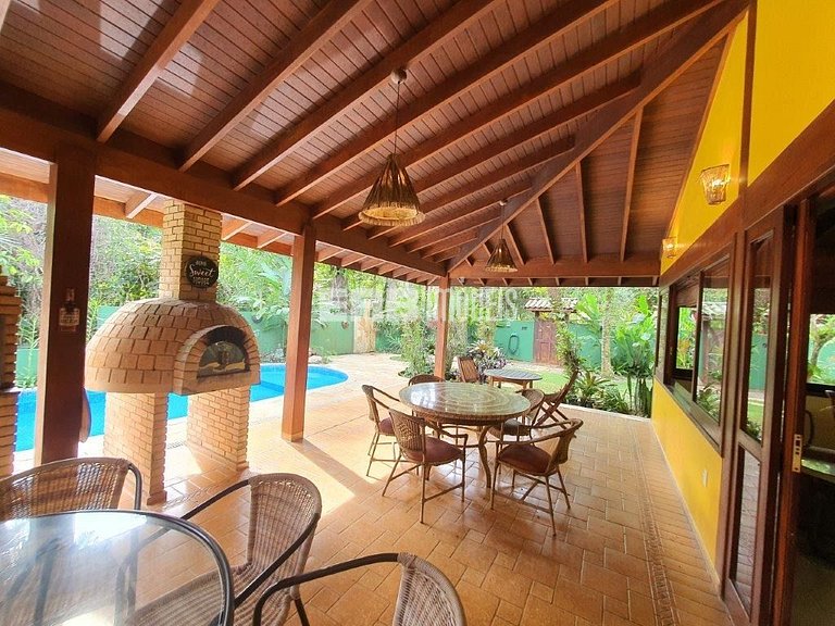 Casa com 3 dormitórios, piscina, churrasqueira e ar em Itama