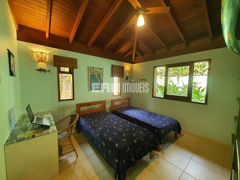 Casa com 3 dormitórios, piscina, churrasqueira e ar em Itama