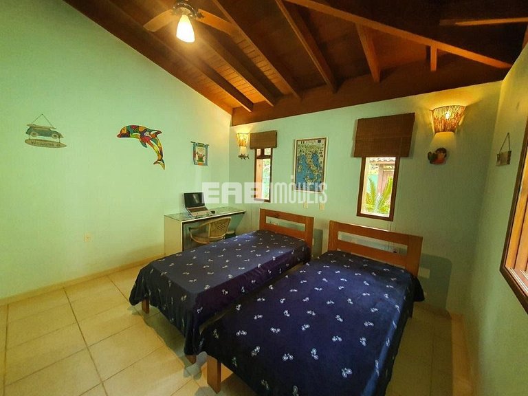 Casa com 3 dormitórios, piscina, churrasqueira e ar em Itama