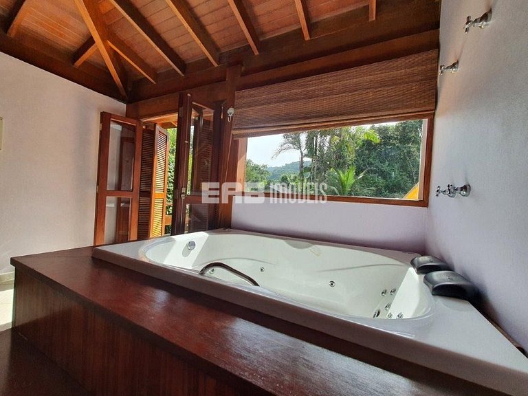 Casa com 3 dormitórios, piscina, churrasqueira e ar em Itama