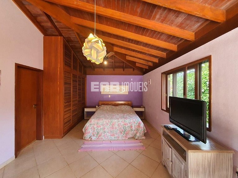 Casa com 3 dormitórios, piscina, churrasqueira e ar em Itama