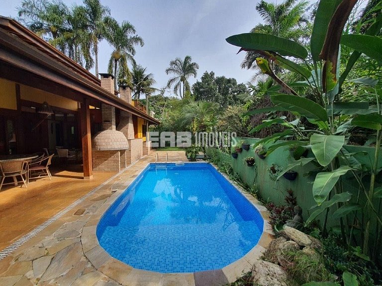 Casa com 3 dormitórios, piscina, churrasqueira e ar em Itama