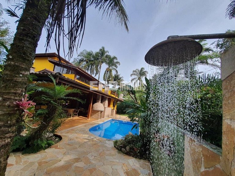 Casa com 3 dormitórios, piscina, churrasqueira e ar em Itama