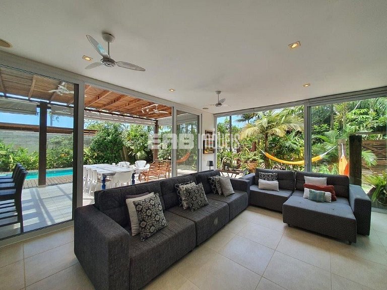 Casa com 4 suítes em Itamambuca, Ubatuba