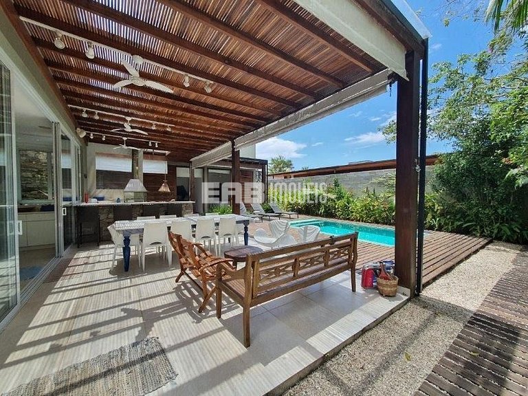 Casa com 4 suítes em Itamambuca, Ubatuba