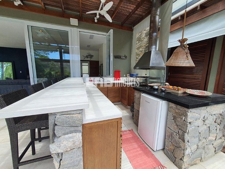 Casa com 4 suítes em Itamambuca, Ubatuba