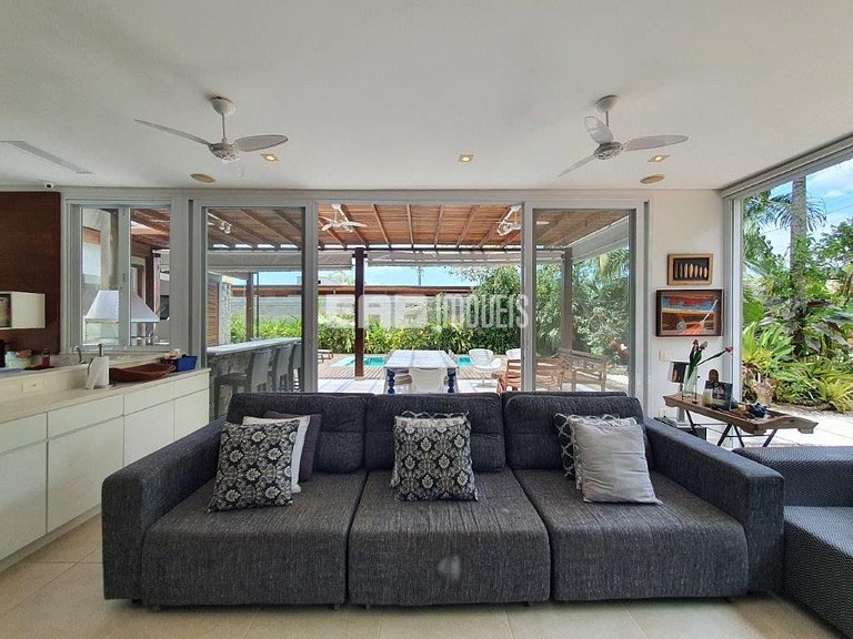 Casa com 4 suítes em Itamambuca, Ubatuba