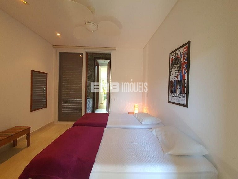 Casa com 4 suítes em Itamambuca, Ubatuba