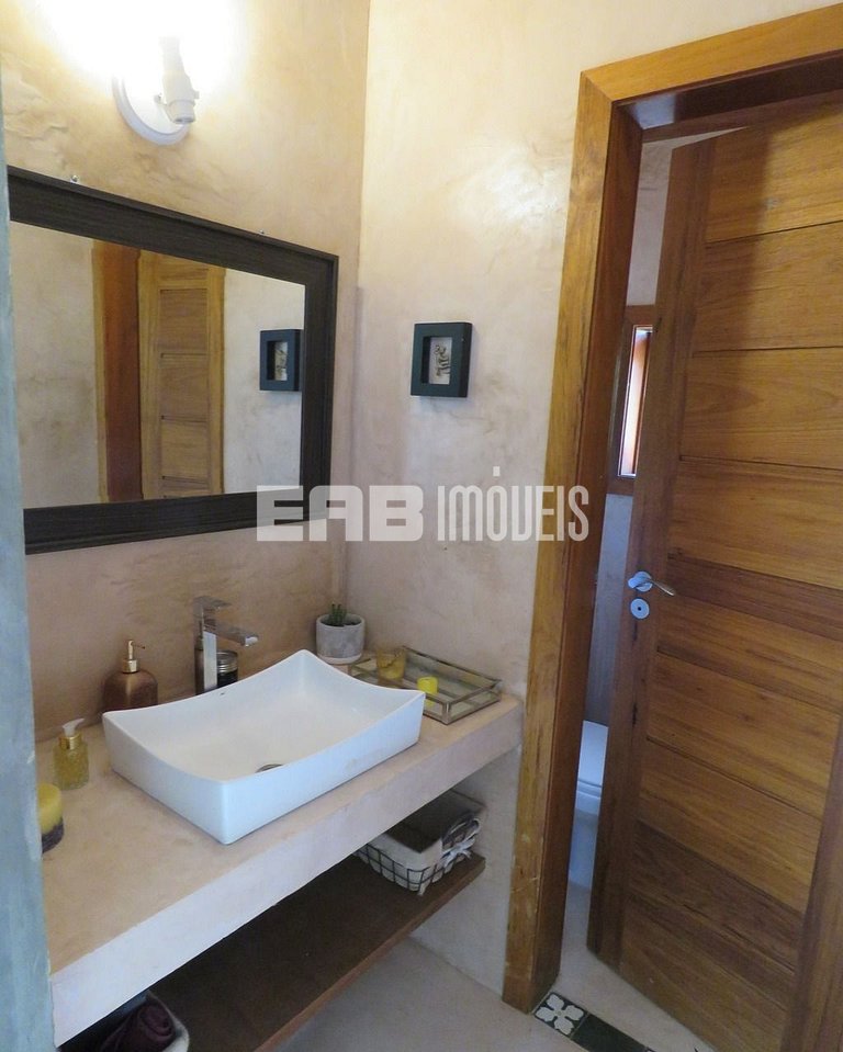 Casa com 3 suítes na Praia de Itamambuca