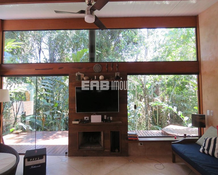 Casa com 3 suítes na Praia de Itamambuca