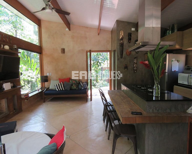 Casa com 3 suítes na Praia de Itamambuca