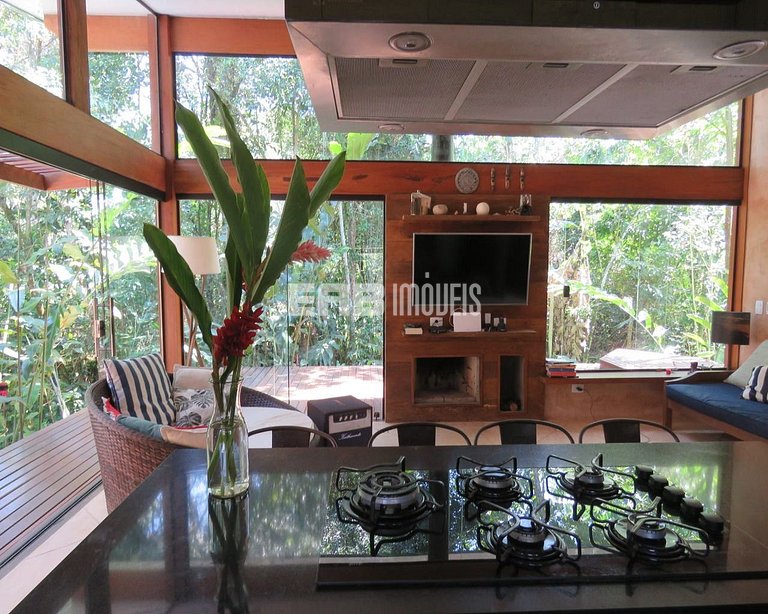 Casa com 3 suítes na Praia de Itamambuca