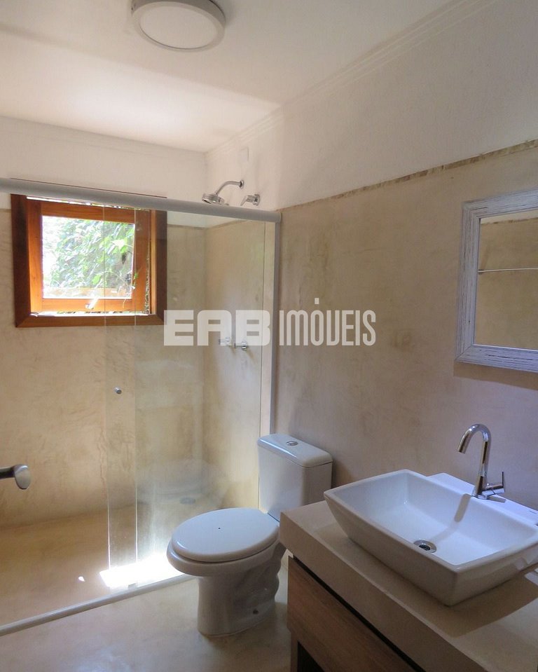 Casa com 3 suítes na Praia de Itamambuca