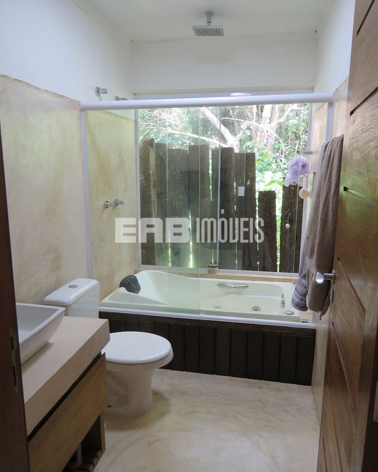 Casa com 3 suítes na Praia de Itamambuca