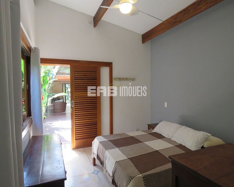 Casa com 3 suítes na Praia de Itamambuca